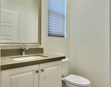 130 Greenleaf Drive - Photo Thumbnail 11