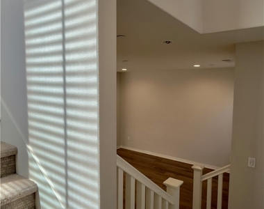 130 Greenleaf Drive - Photo Thumbnail 13