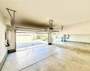 24242 Hazelnut Avenue - Photo Thumbnail 36