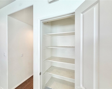 24242 Hazelnut Avenue - Photo Thumbnail 10