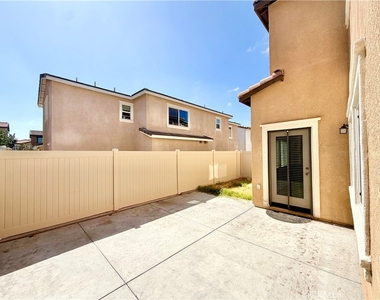 24242 Hazelnut Avenue - Photo Thumbnail 33