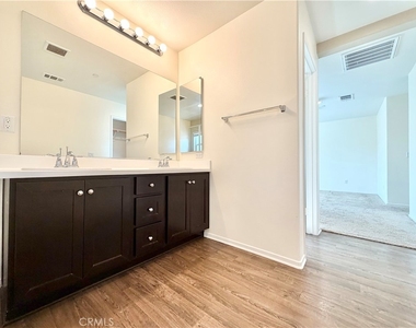 24242 Hazelnut Avenue - Photo Thumbnail 28