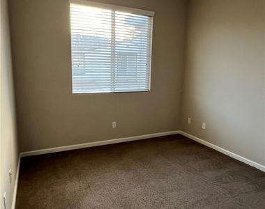44012 Rivo Court - Photo Thumbnail 14