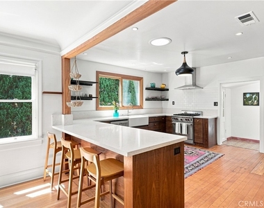 5123 Townsend Avenue - Photo Thumbnail 17