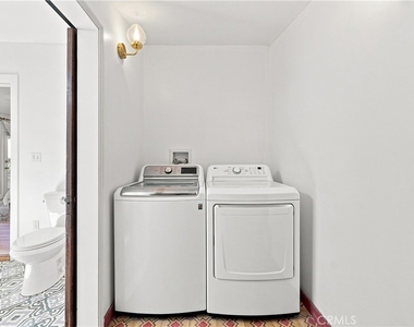 5123 Townsend Avenue - Photo Thumbnail 34