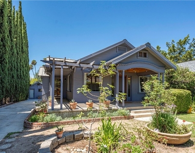 5123 Townsend Avenue - Photo Thumbnail 5