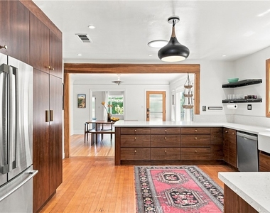 5123 Townsend Avenue - Photo Thumbnail 21