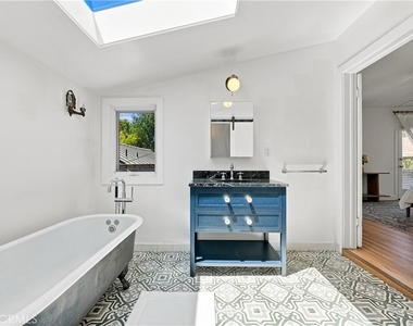 5123 Townsend Avenue - Photo Thumbnail 32