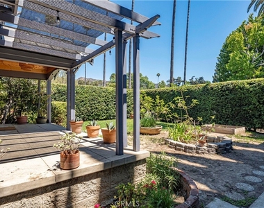 5123 Townsend Avenue - Photo Thumbnail 6