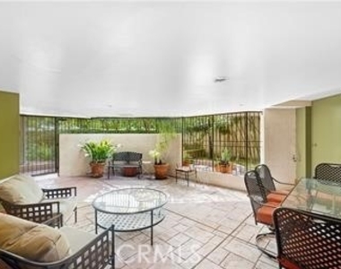 412 N Kenwood Street - Photo Thumbnail 27