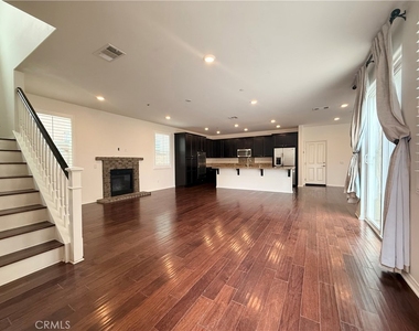 28375 Camino Del Arte Dr - Photo Thumbnail 4
