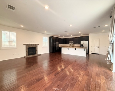 28375 Camino Del Arte Dr - Photo Thumbnail 3