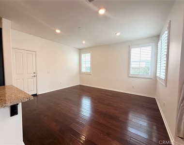 28375 Camino Del Arte Dr - Photo Thumbnail 8