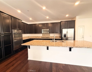 28375 Camino Del Arte Dr - Photo Thumbnail 7