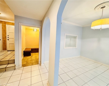 4958 Woodman - Photo Thumbnail 7