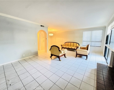 4958 Woodman - Photo Thumbnail 14
