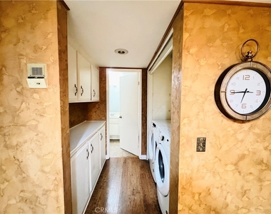 4958 Woodman - Photo Thumbnail 19