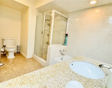 4958 Woodman - Photo Thumbnail 29