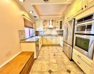 4958 Woodman - Photo Thumbnail 3