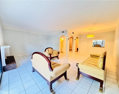 4958 Woodman - Photo Thumbnail 15