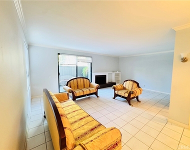 4958 Woodman - Photo Thumbnail 11