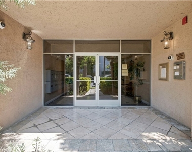 14607 Erwin Street - Photo Thumbnail 2