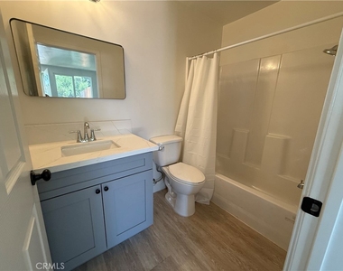 7031 Bellaire Ave - Photo Thumbnail 6