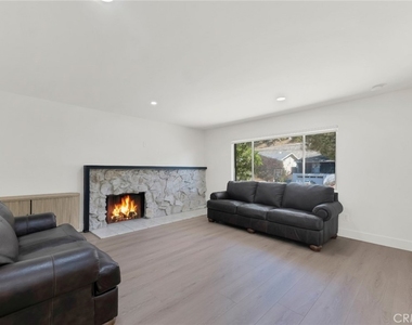 9425 Mclennan Avenue - Photo Thumbnail 5