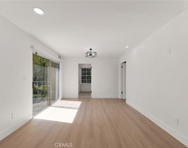 9425 Mclennan Avenue - Photo Thumbnail 16