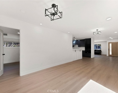 9425 Mclennan Avenue - Photo Thumbnail 19