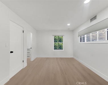 9425 Mclennan Avenue - Photo Thumbnail 20