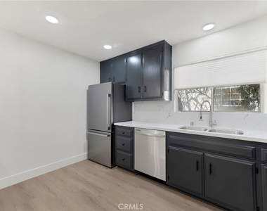 9425 Mclennan Avenue - Photo Thumbnail 13