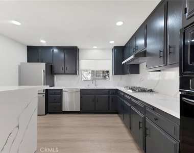 9425 Mclennan Avenue - Photo Thumbnail 12