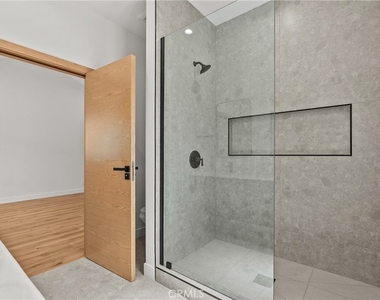 5751 Vista Del Monte - Photo Thumbnail 20