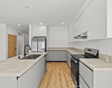 5751 Vista Del Monte - Photo Thumbnail 11