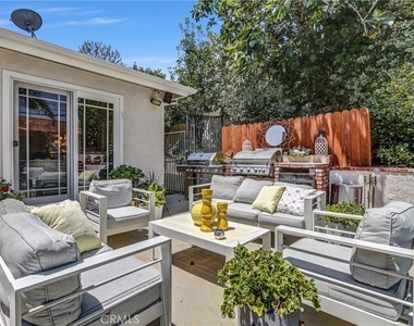 21701 Costanso Street - Photo Thumbnail 27