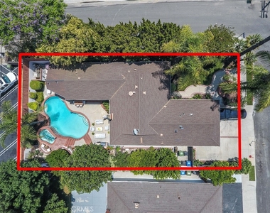 21701 Costanso Street - Photo Thumbnail 30