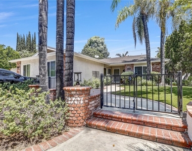 21701 Costanso Street - Photo Thumbnail 6