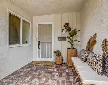 21701 Costanso Street - Photo Thumbnail 8