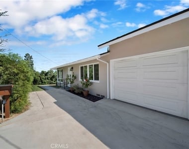90 W Highland Avenue - Photo Thumbnail 3