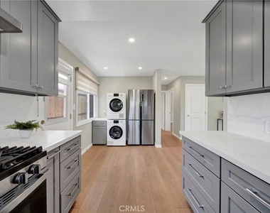 90 W Highland Avenue - Photo Thumbnail 10