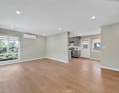 90 W Highland Avenue - Photo Thumbnail 6