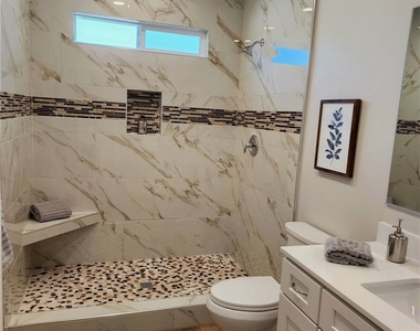 107 N Poe - Photo Thumbnail 7