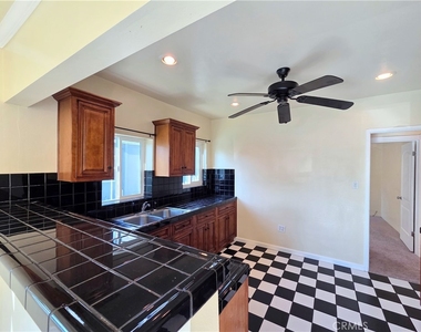 5589 Lemon Avenue - Photo Thumbnail 8