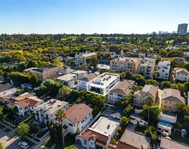 1540 S Beverly Drive - Photo Thumbnail 11