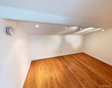 1652 N Pala Place - Photo Thumbnail 14