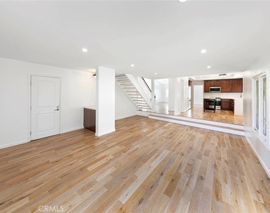 1652 N Pala Place - Photo Thumbnail 12