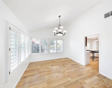 1652 N Pala Place - Photo Thumbnail 7