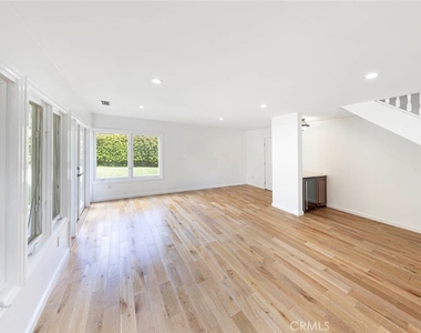 1652 N Pala Place - Photo Thumbnail 11