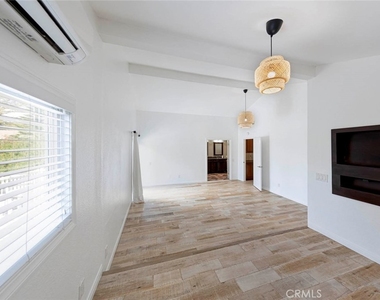 1652 N Pala Place - Photo Thumbnail 15